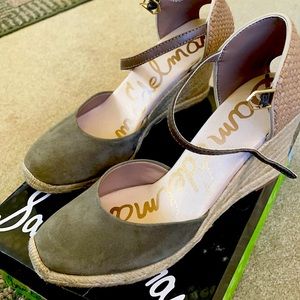 Harmony moss green wedge